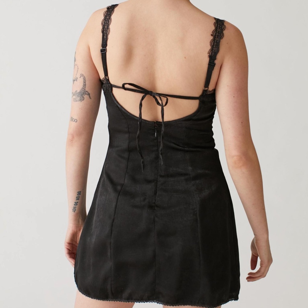 NWT UO lace trim slip dress - Picture 2 of 8